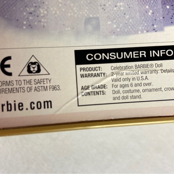 Mattel Barbie 2000 Edition - Gold and White Gown - Picture 9 of 10